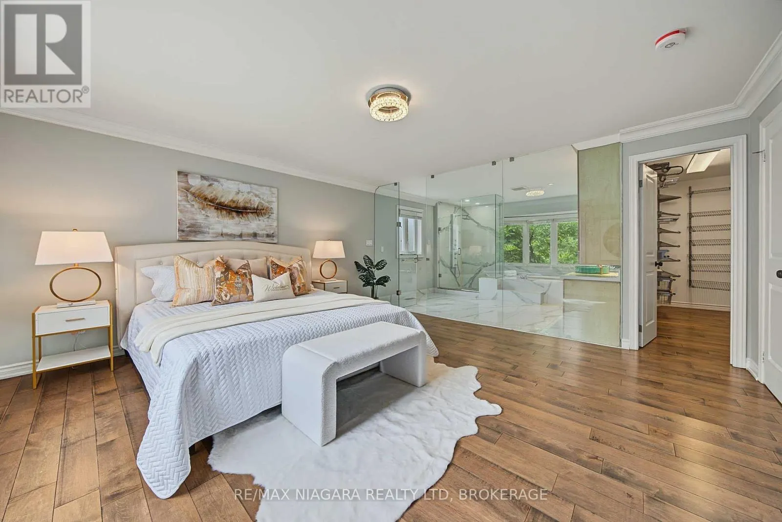 2 AITKEN CIRCLE