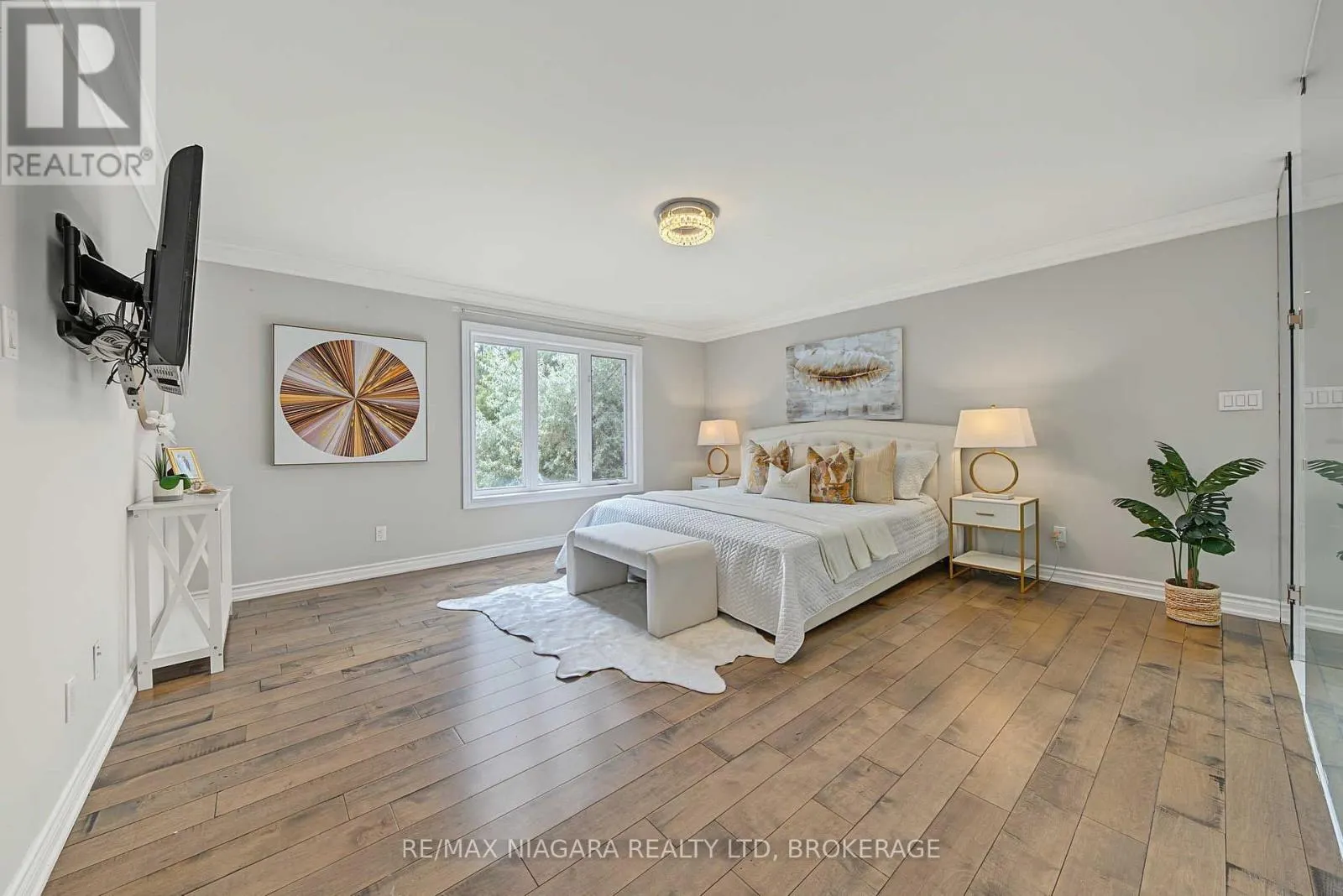2 AITKEN CIRCLE