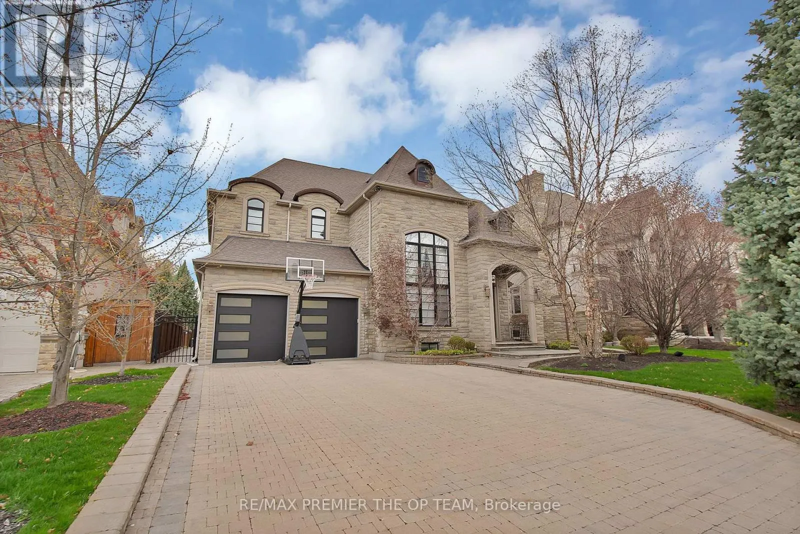 62 AUTUMN GROVE COURT