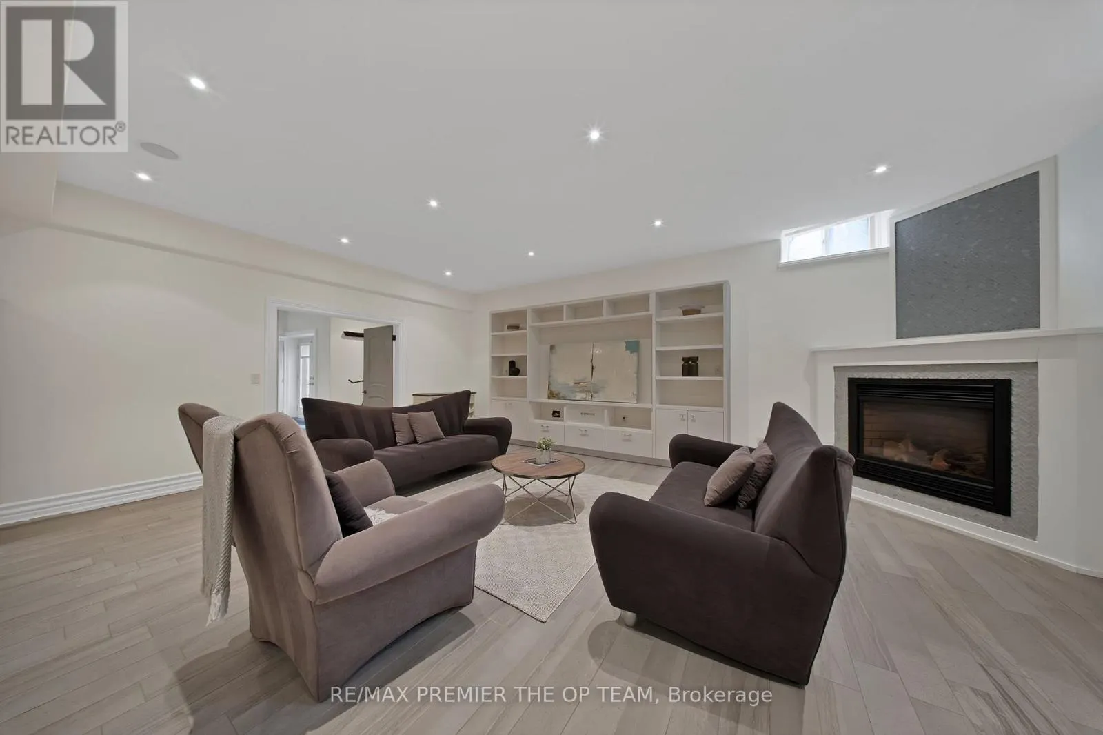 62 AUTUMN GROVE COURT