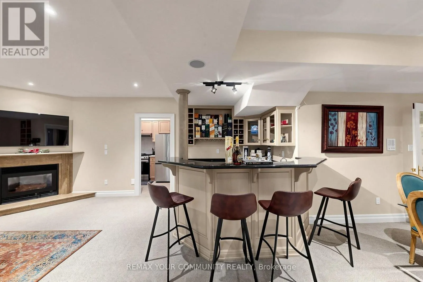 9 BAYVIEW FOREST LANE