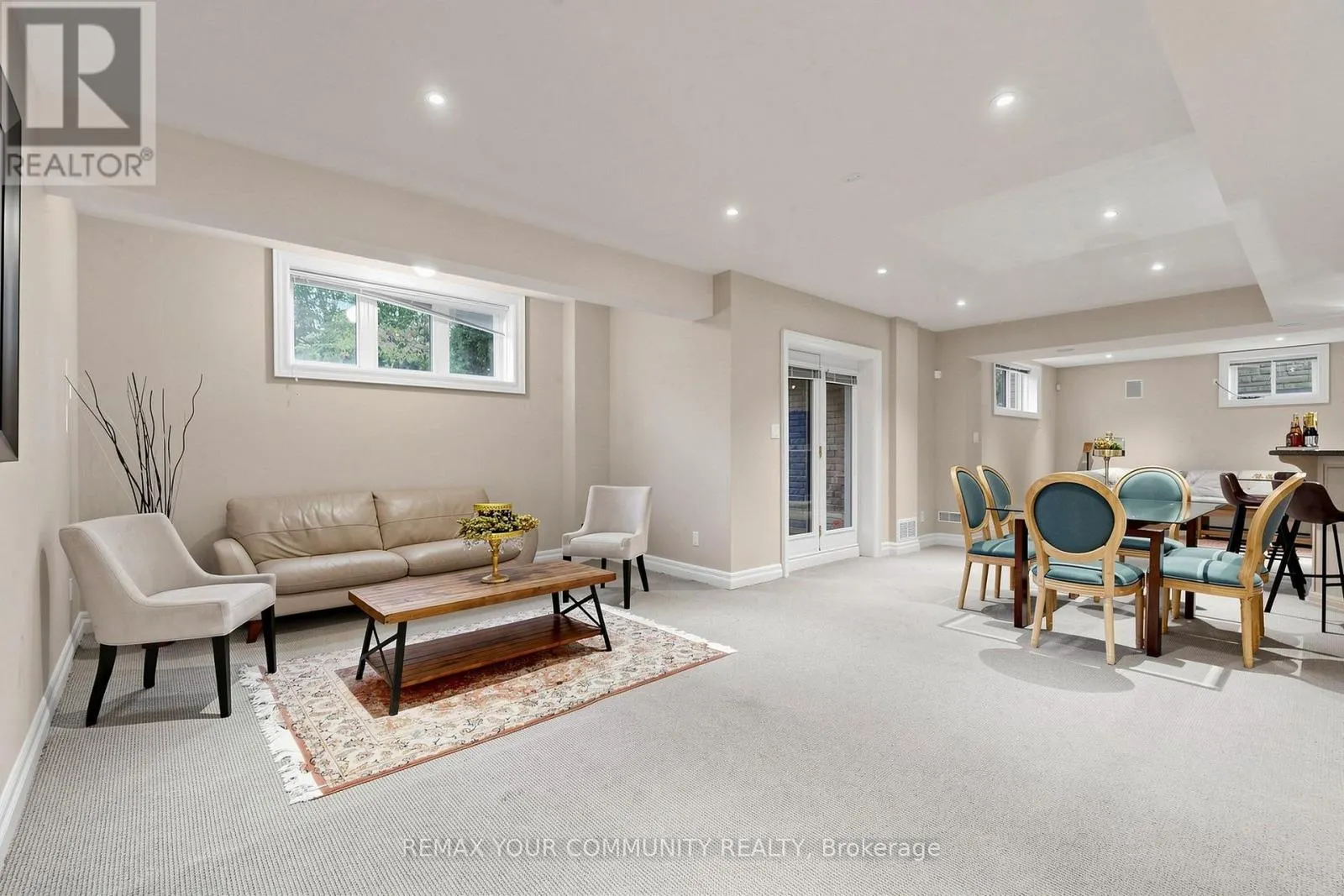 9 BAYVIEW FOREST LANE