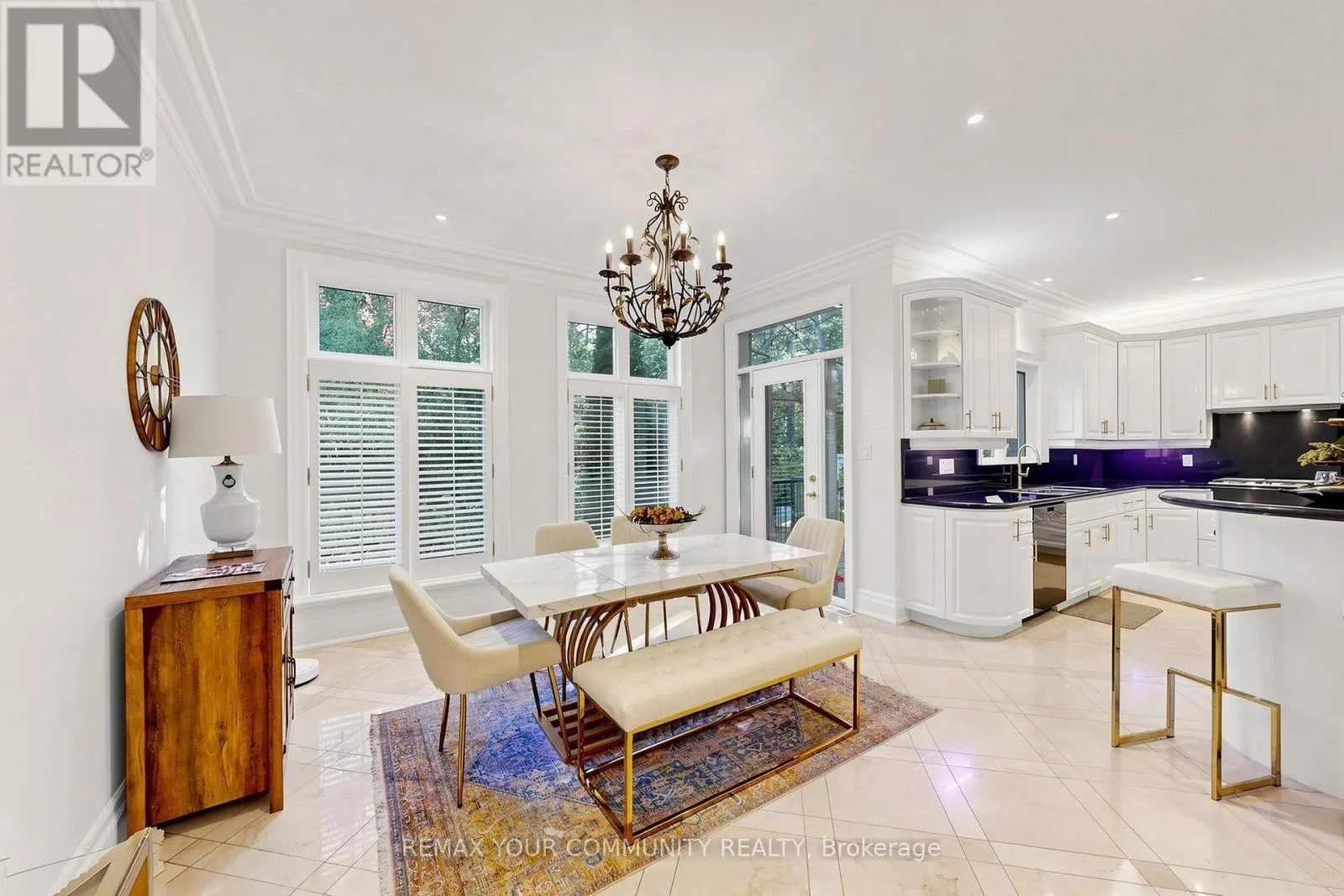 9 BAYVIEW FOREST LANE
