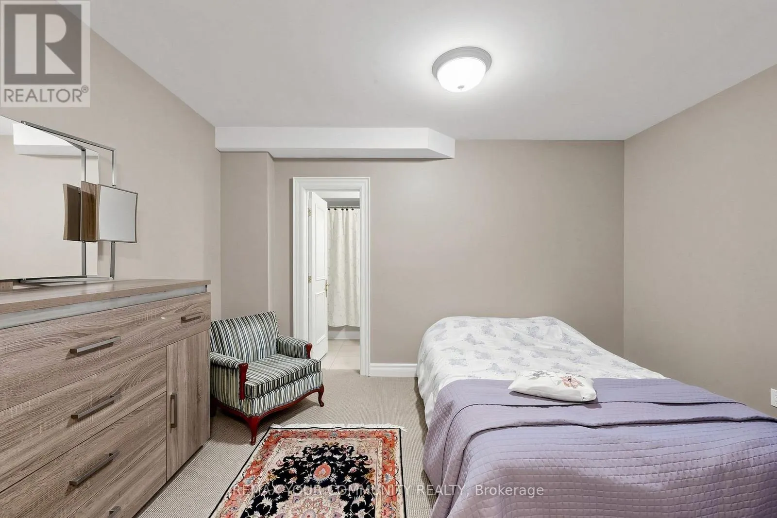 9 BAYVIEW FOREST LANE