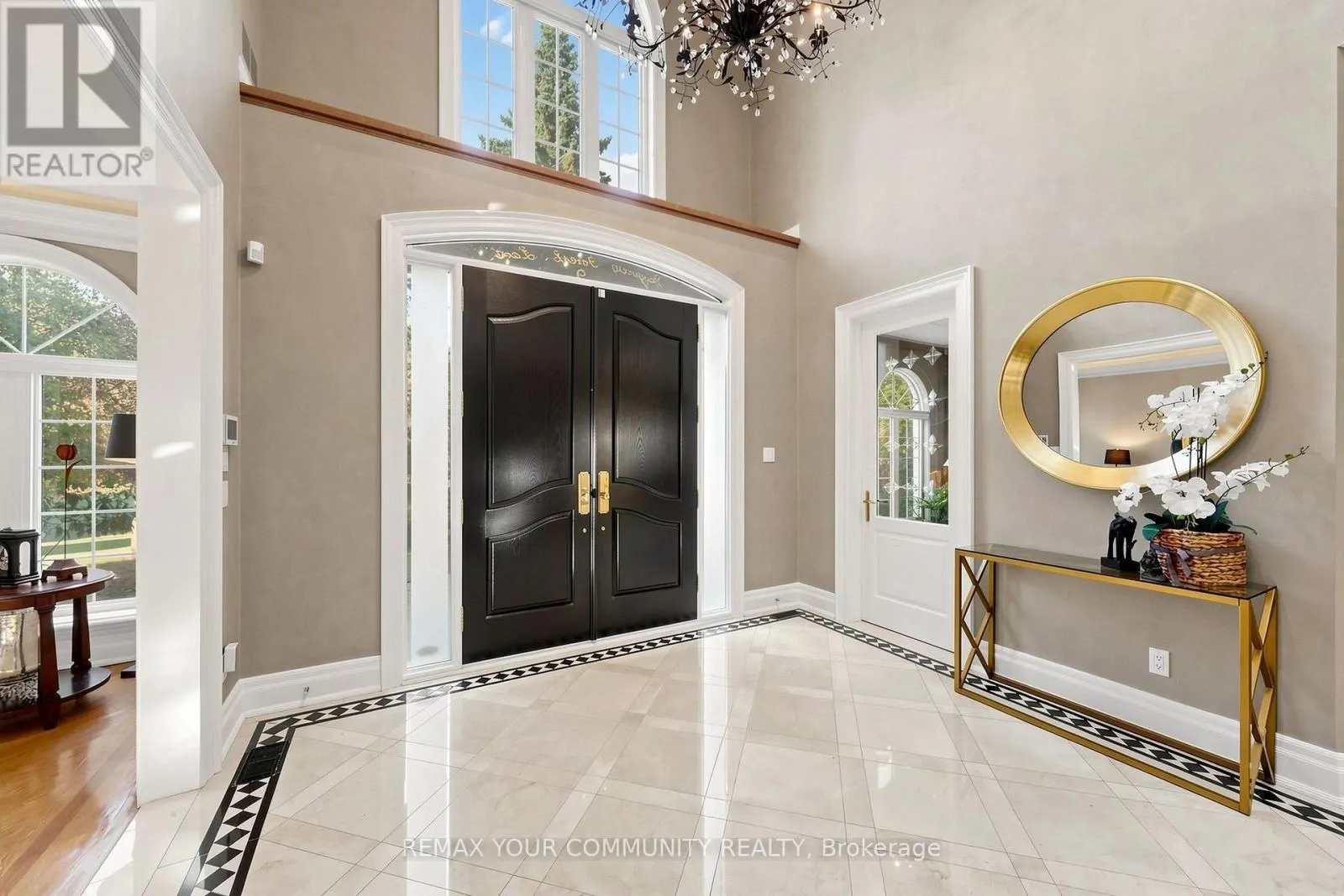 9 BAYVIEW FOREST LANE