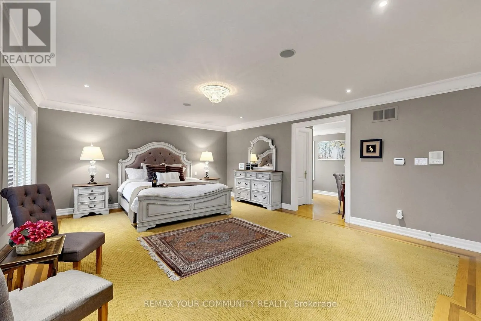 9 BAYVIEW FOREST LANE