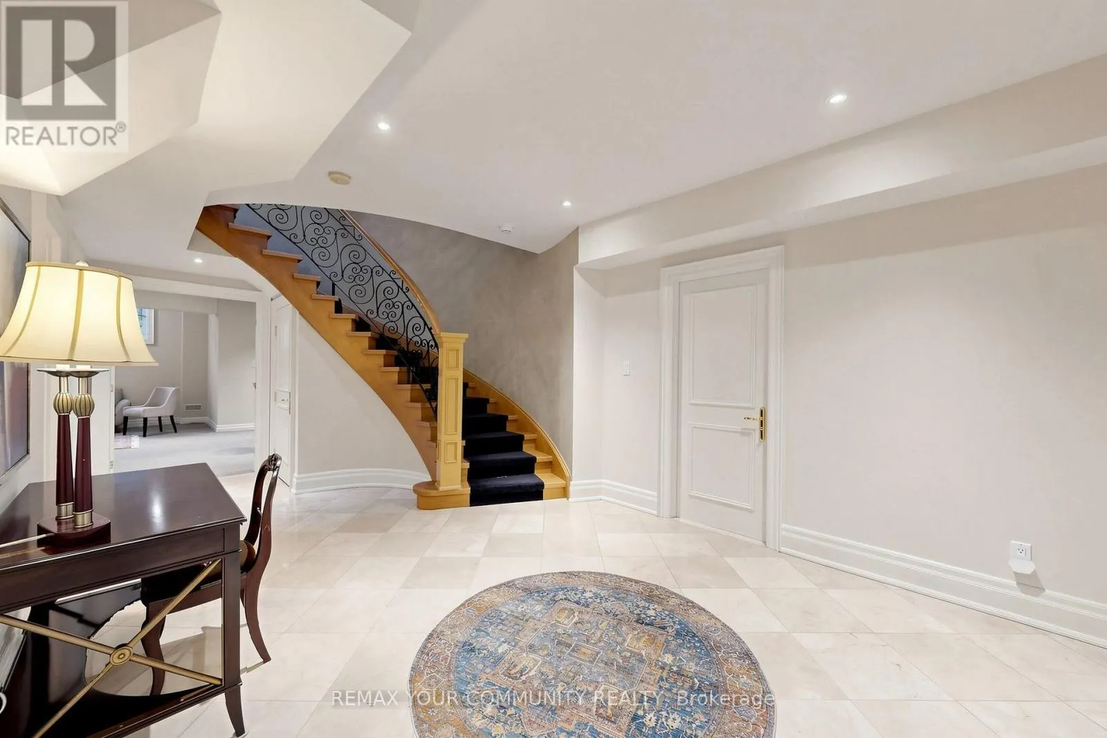 9 BAYVIEW FOREST LANE