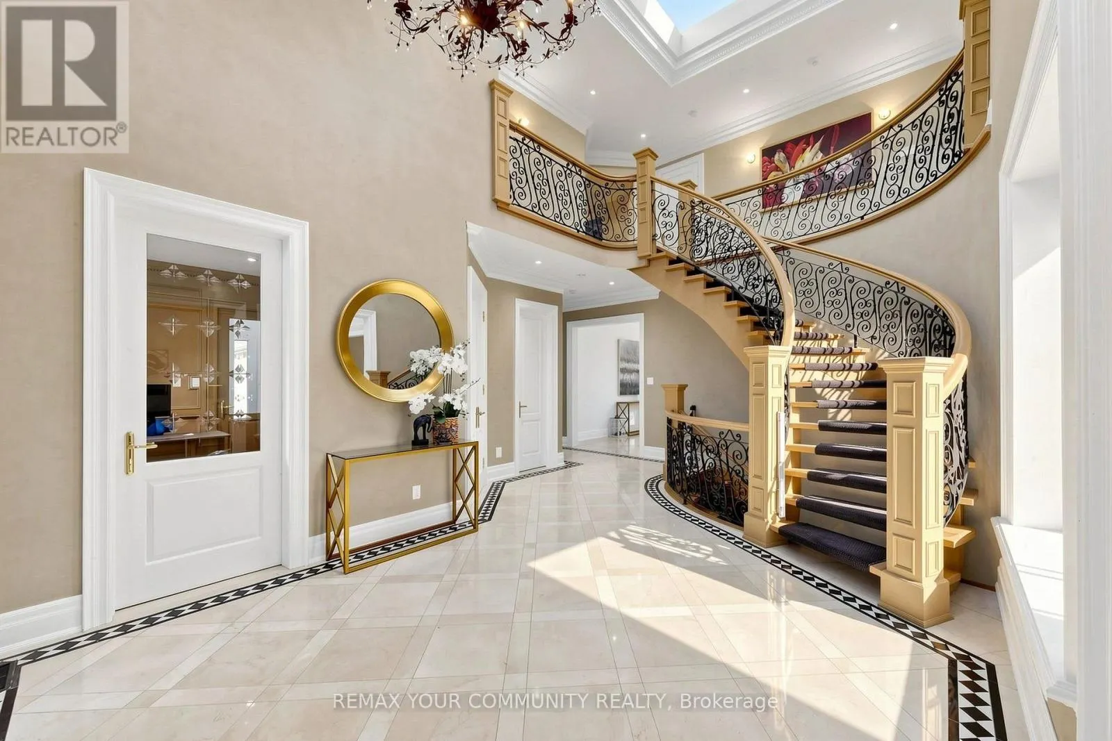 9 BAYVIEW FOREST LANE