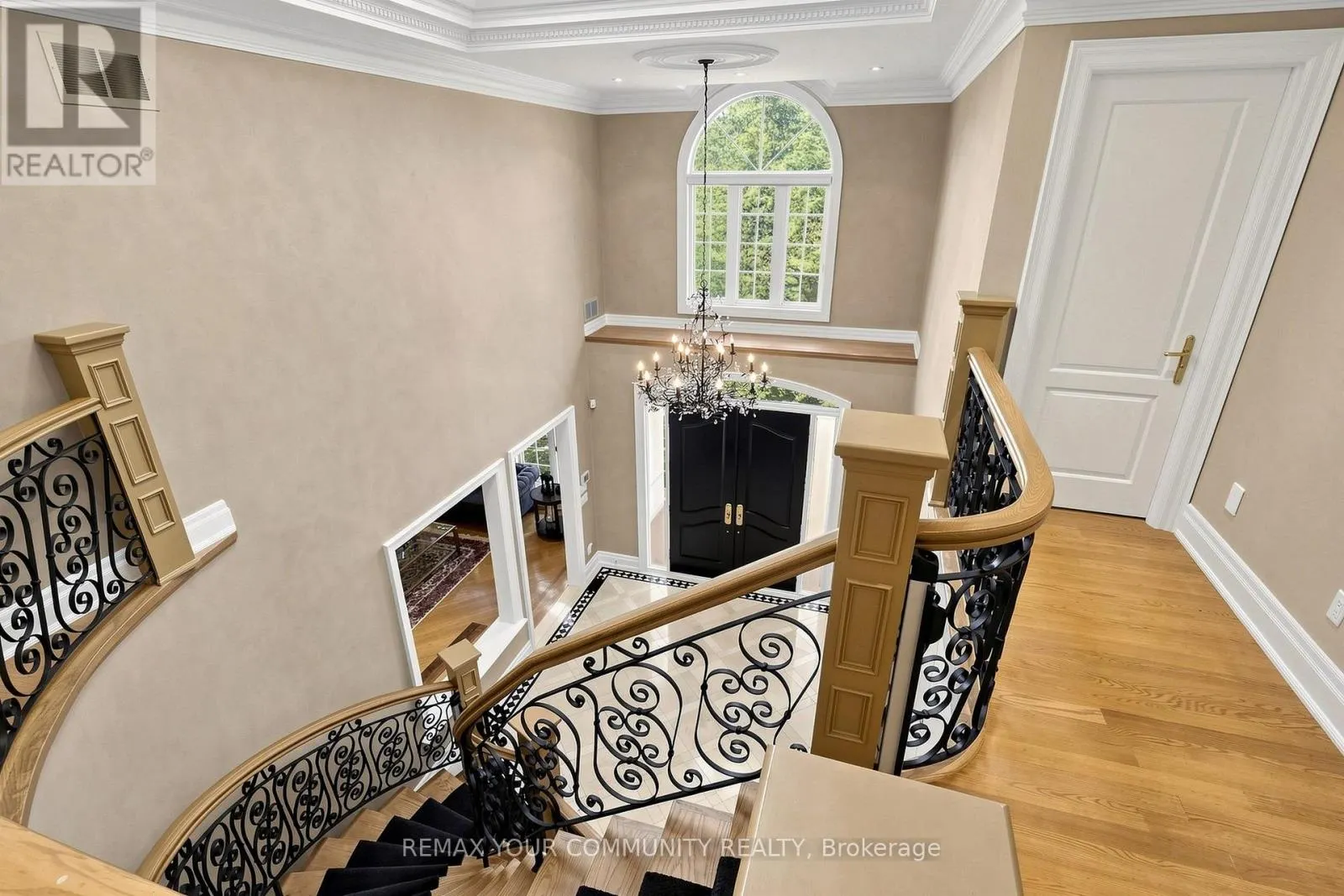 9 BAYVIEW FOREST LANE