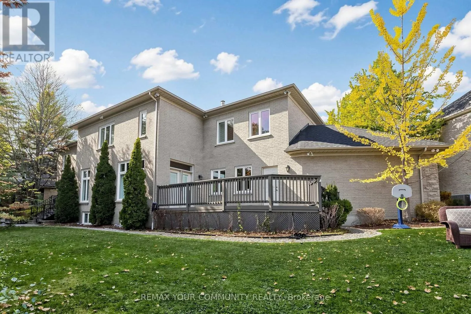 9 BAYVIEW FOREST LANE