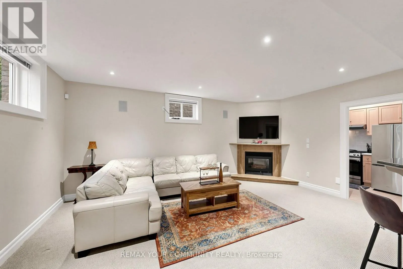 9 BAYVIEW FOREST LANE