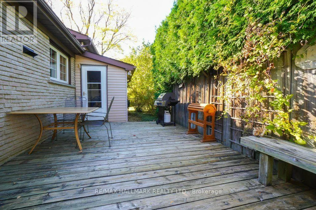 59 MAYVERN CRESCENT