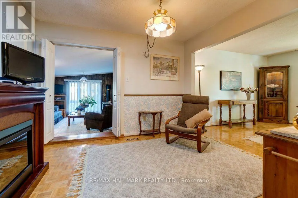 59 MAYVERN CRESCENT