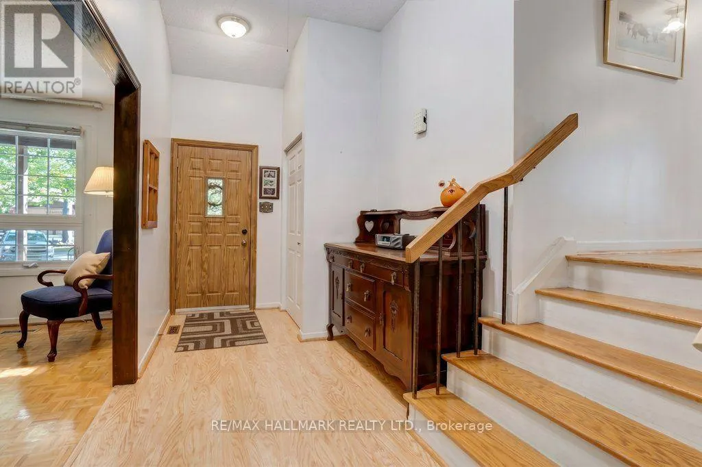 59 MAYVERN CRESCENT