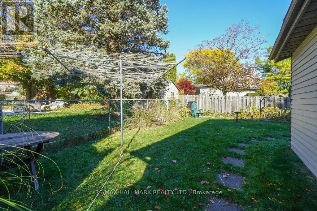 59 MAYVERN CRESCENT