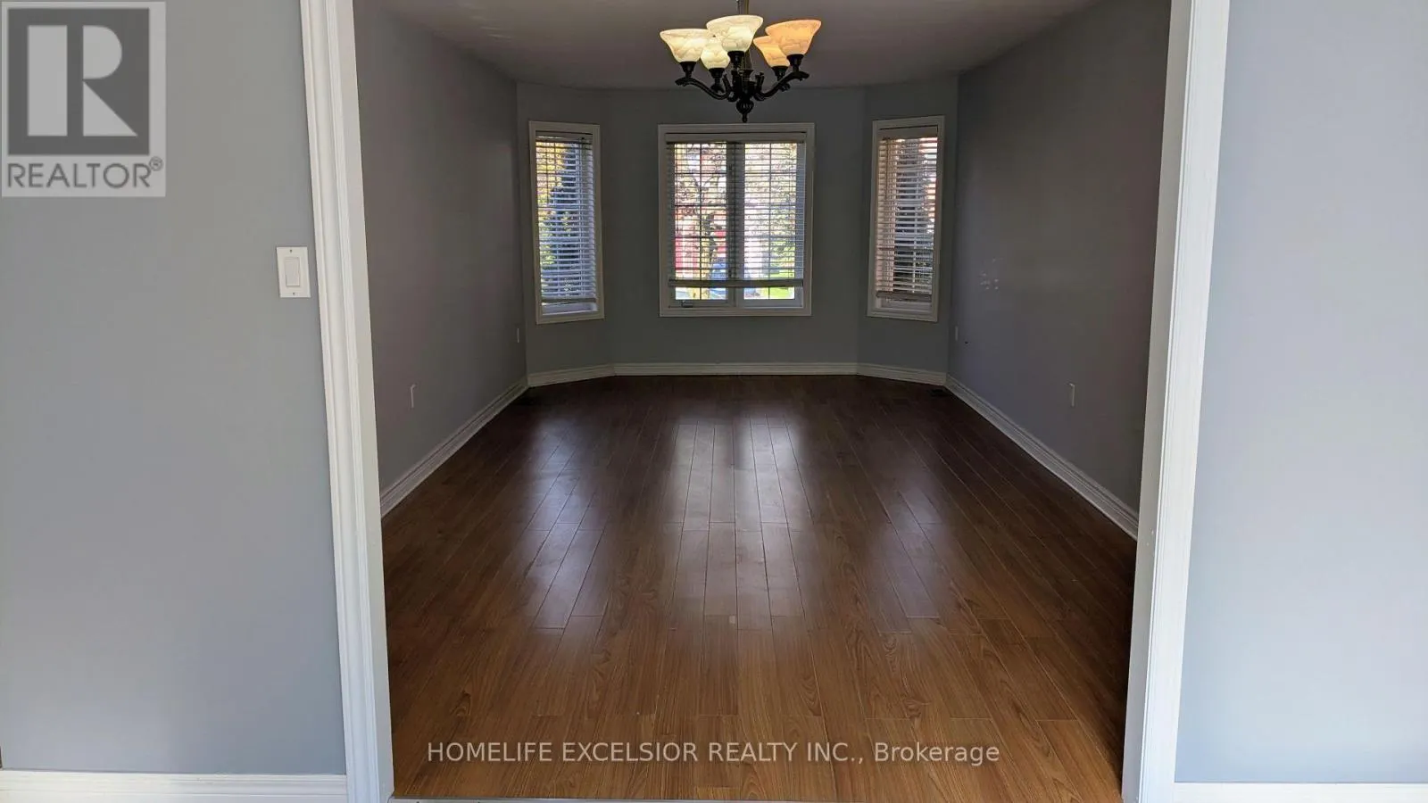 UPPER UNIT - 25 AMBERVIEW DRIVE
