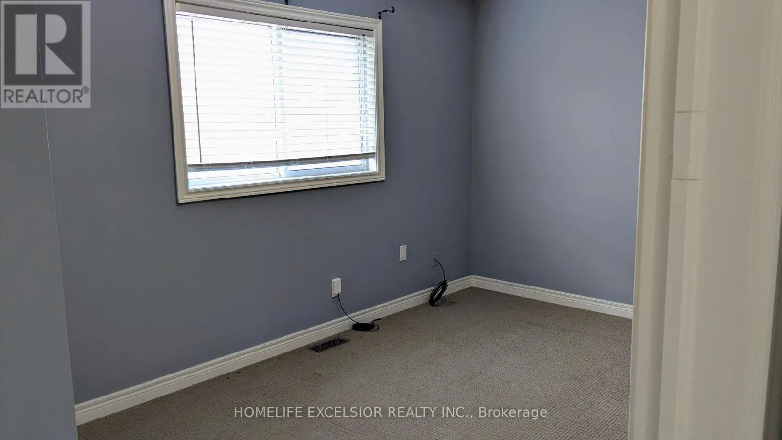 UPPER UNIT - 25 AMBERVIEW DRIVE