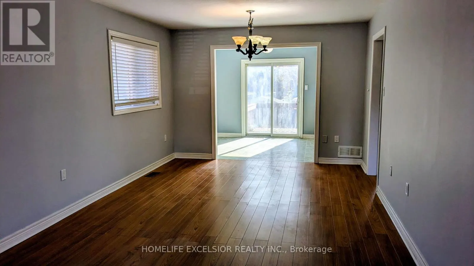 UPPER UNIT - 25 AMBERVIEW DRIVE