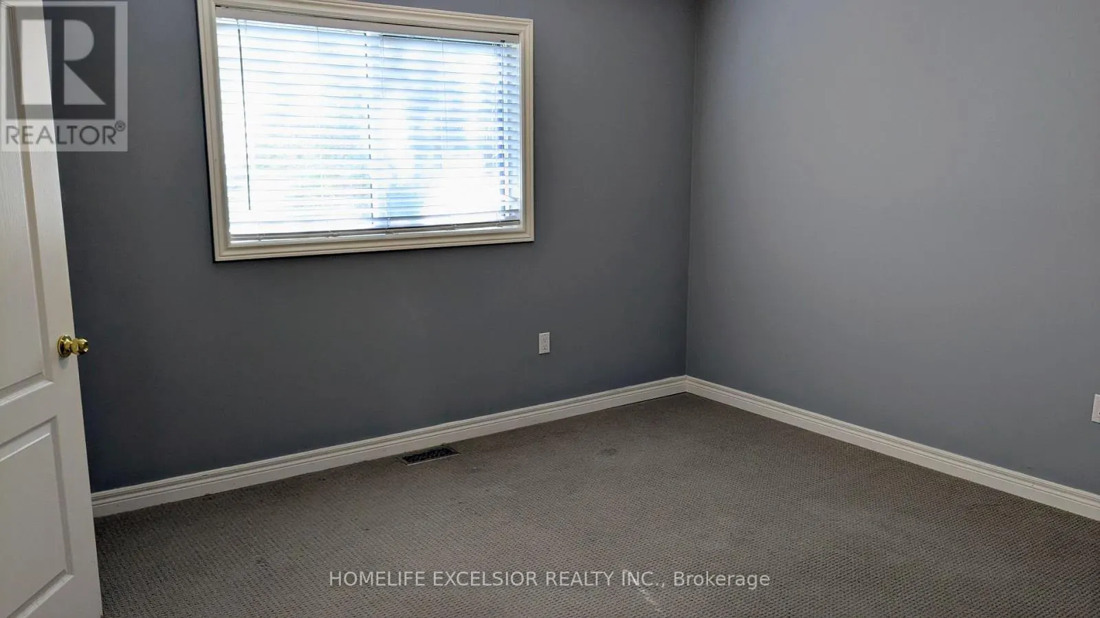 UPPER UNIT - 25 AMBERVIEW DRIVE