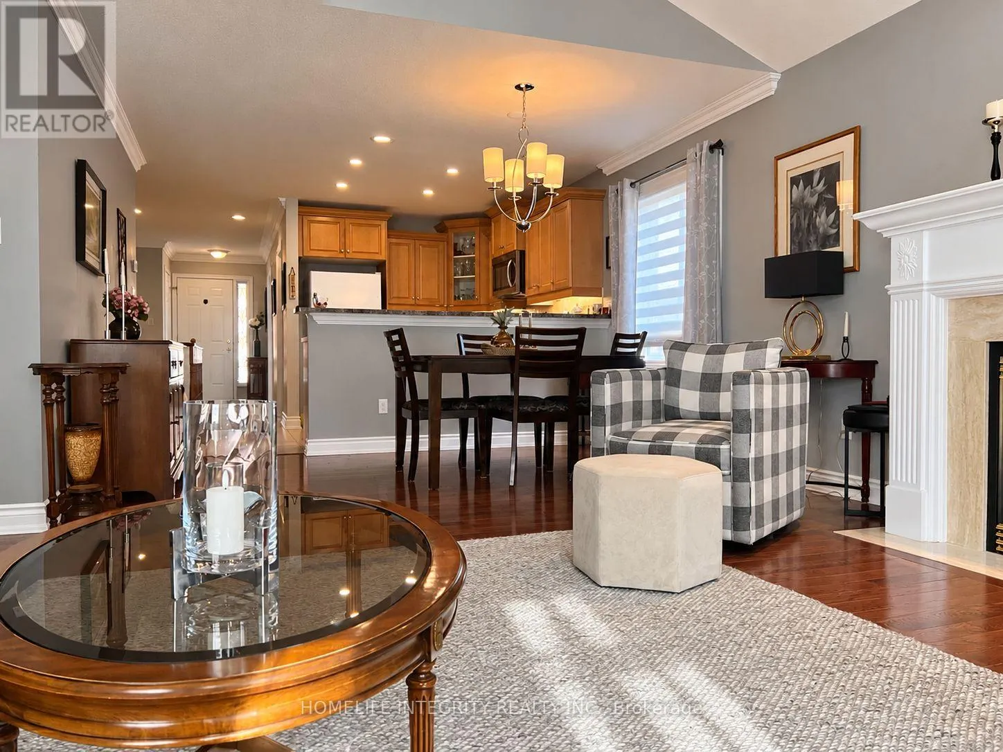 9 RENAISSANCE PT POINT