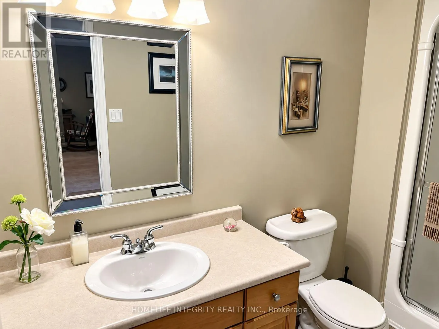 9 RENAISSANCE PT POINT