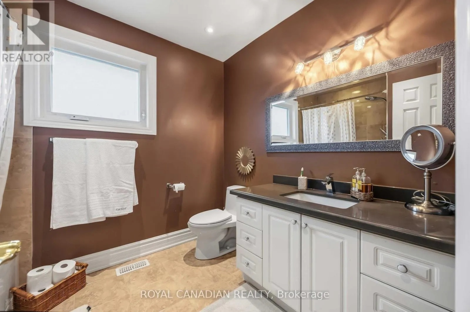 135 TILMAN CIRCLE