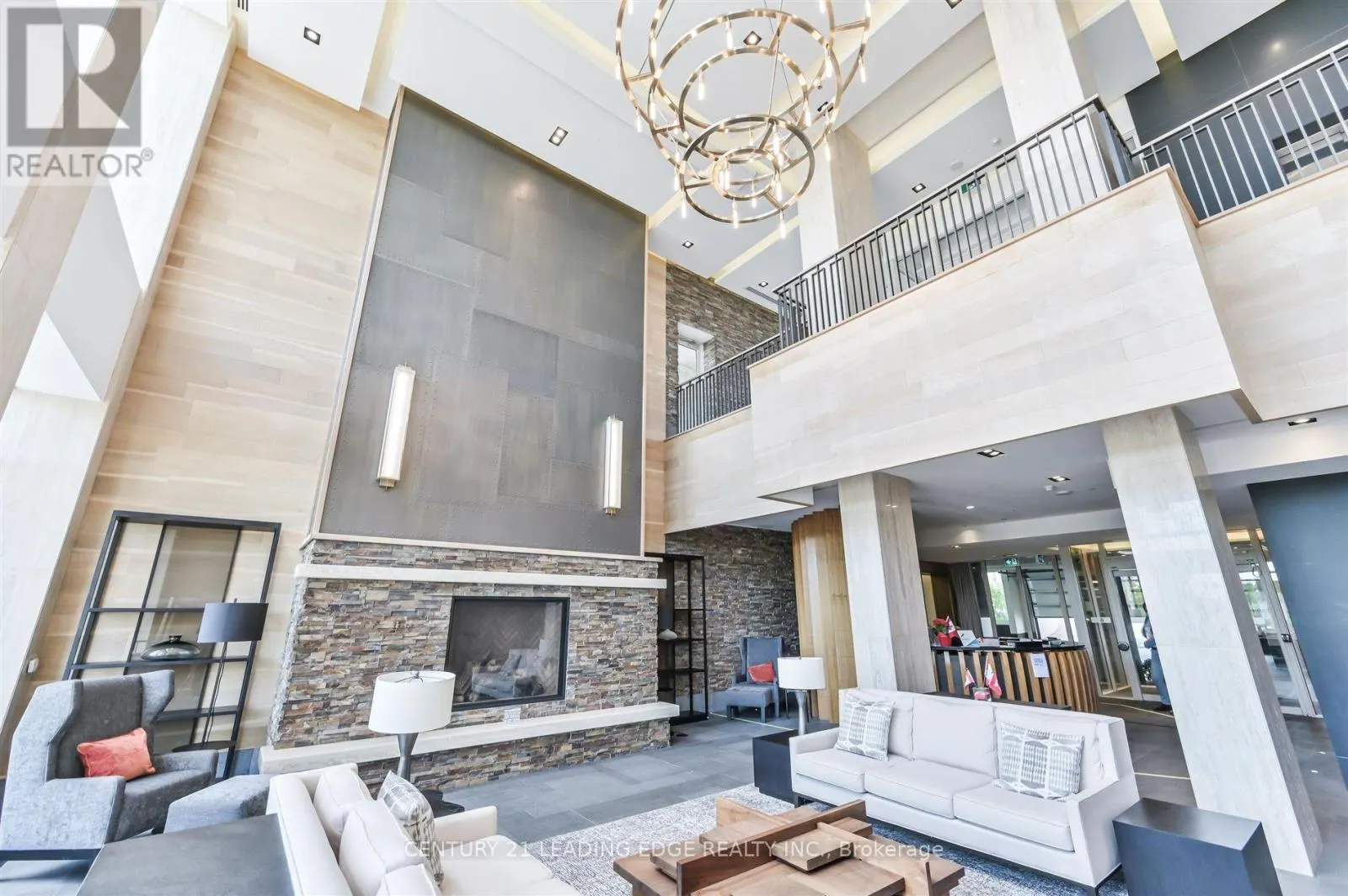 210 - 9 STOLLERY POND CRESCENT
