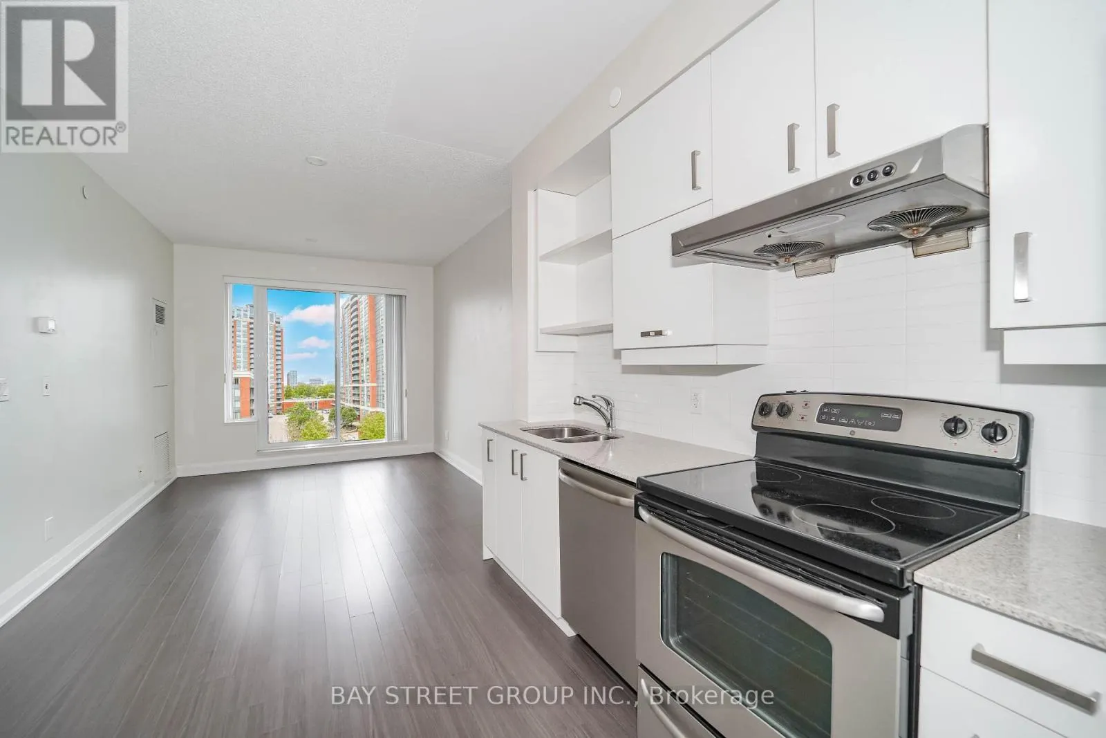 601 - 8228 BIRCHMOUNT ROAD
