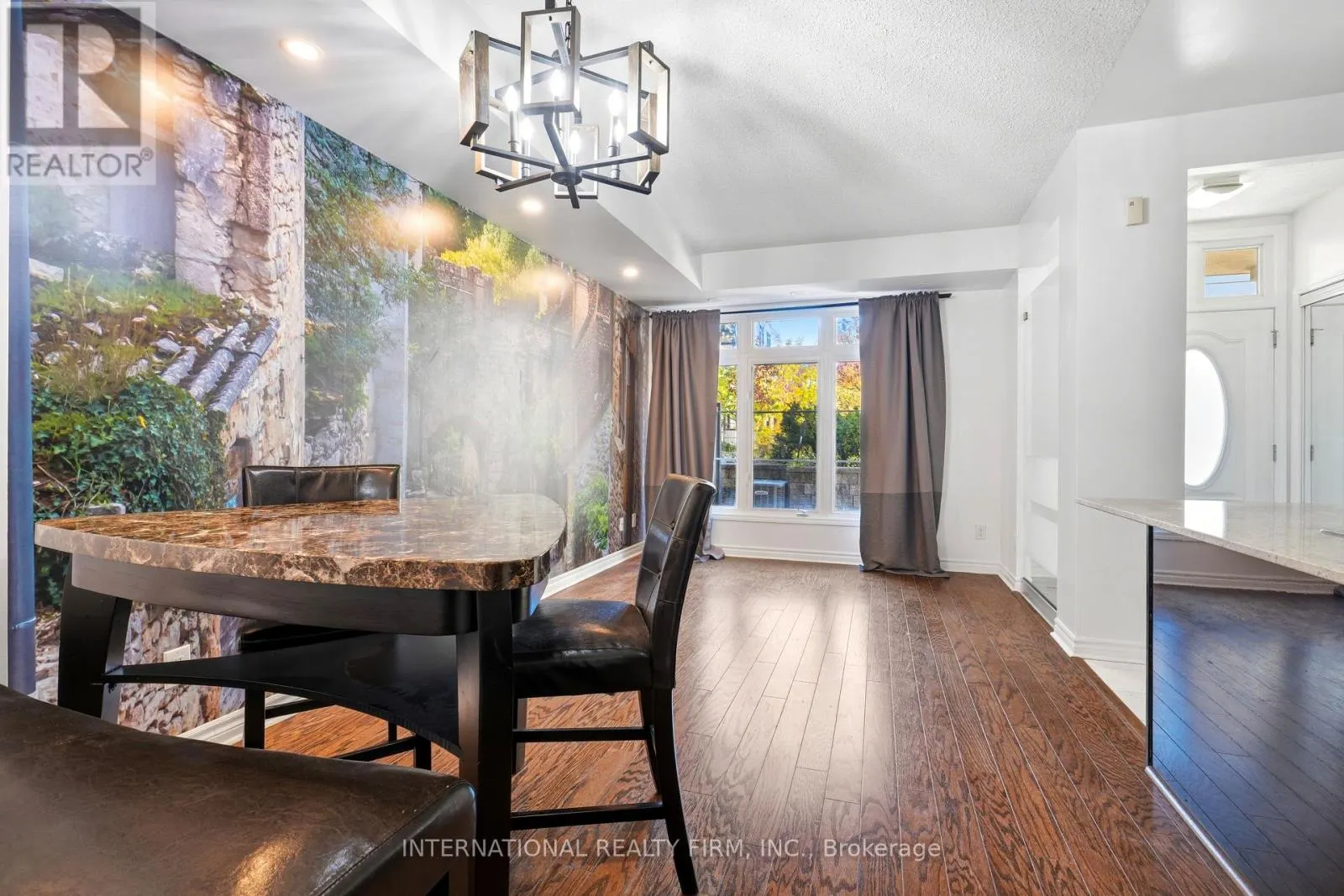 44 - 7 BRIGHTON PLACE