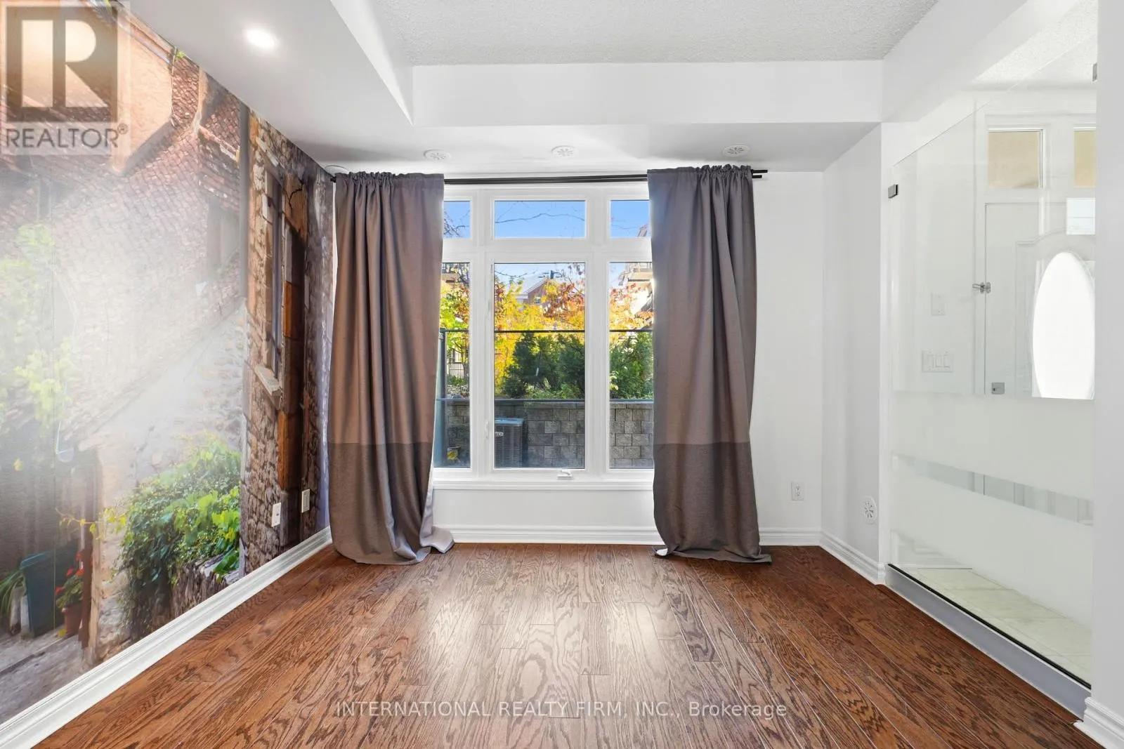 44 - 7 BRIGHTON PLACE