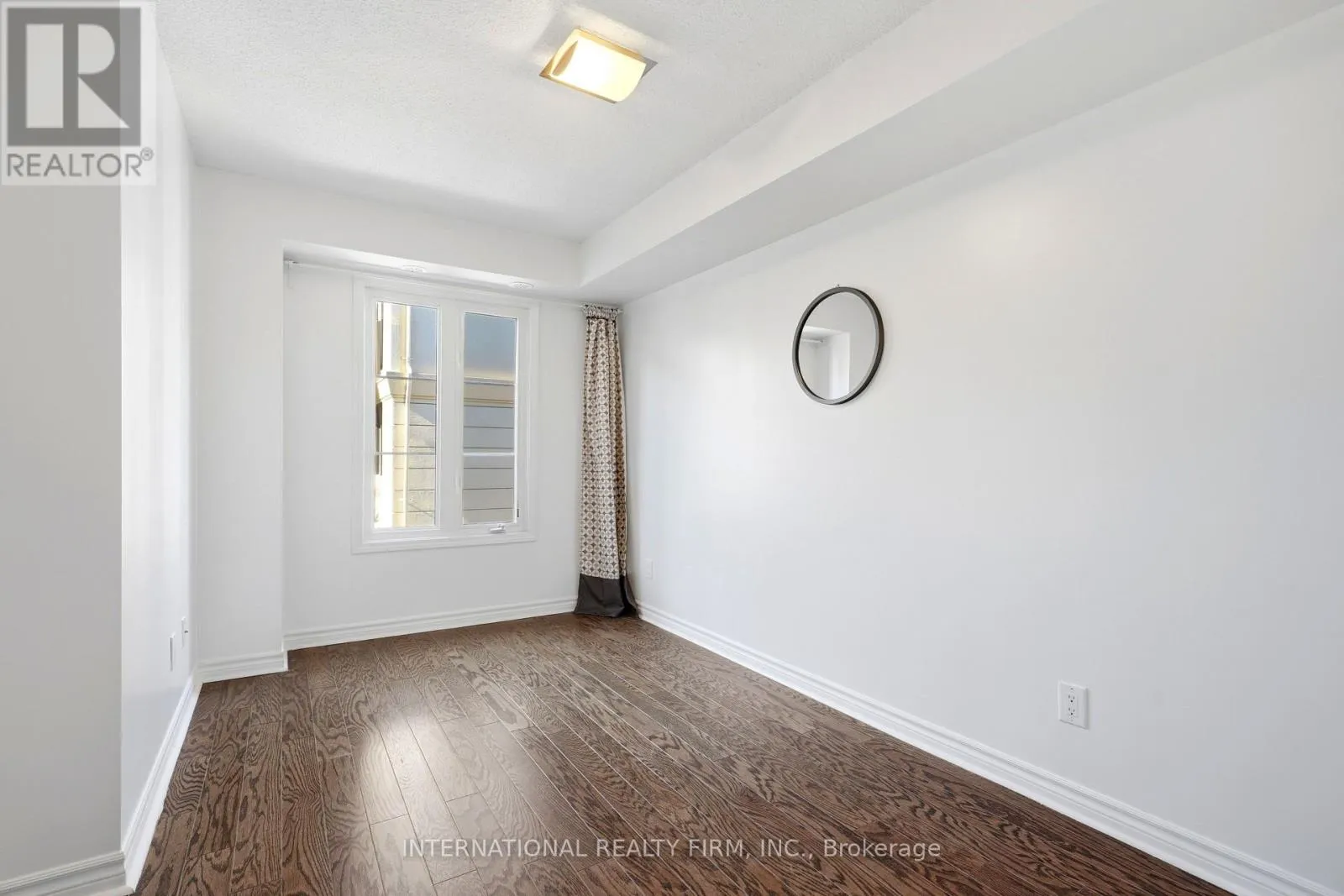 44 - 7 BRIGHTON PLACE