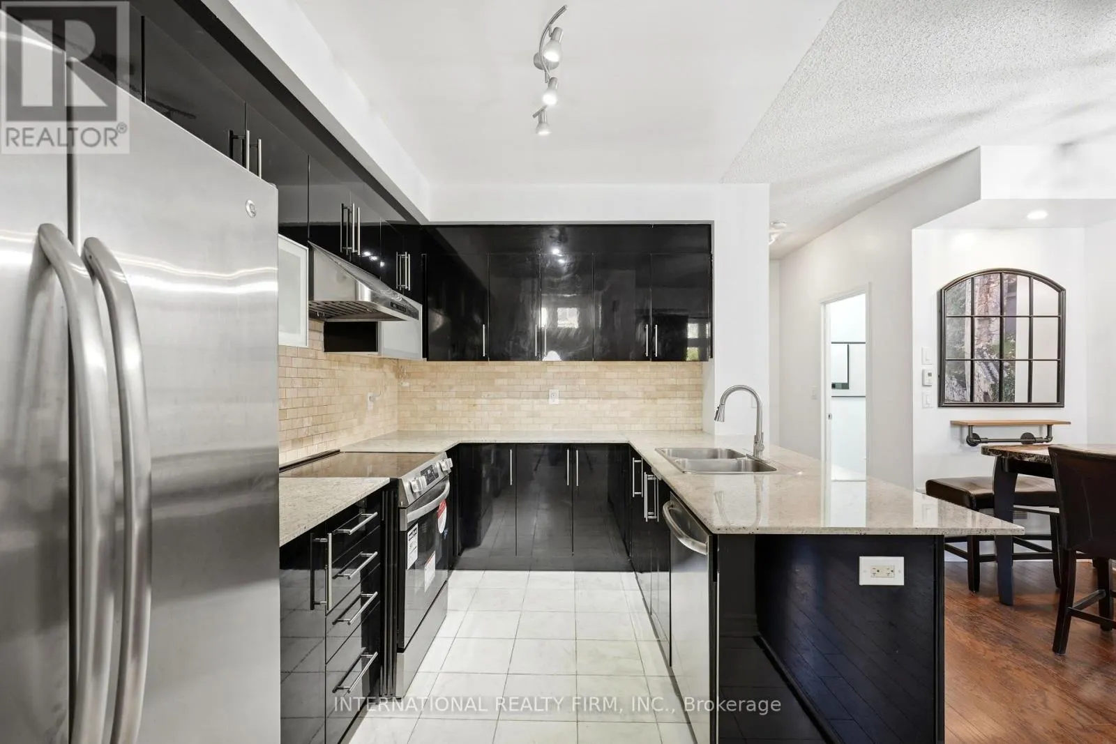 44 - 7 BRIGHTON PLACE