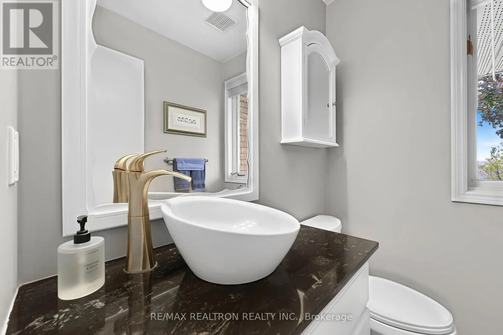 2108 INNISFIL BEACH ROAD