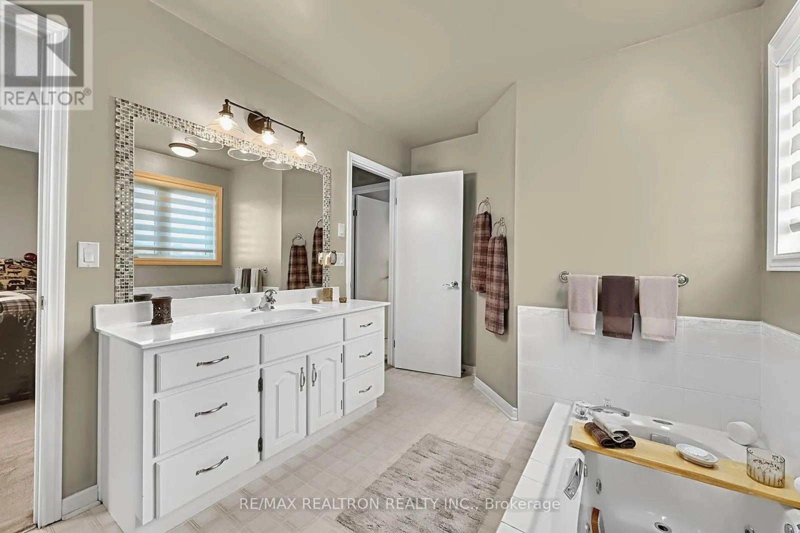 2108 INNISFIL BEACH ROAD