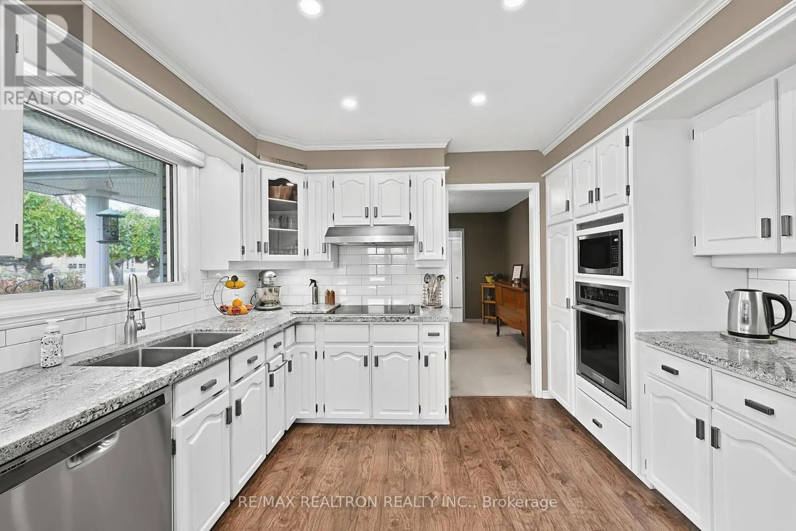 2108 INNISFIL BEACH ROAD