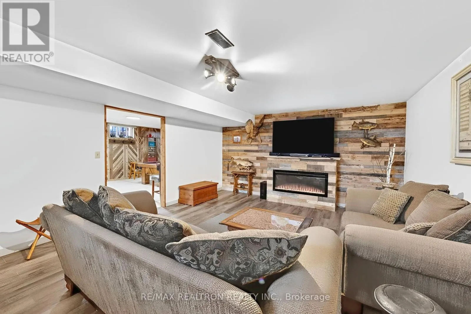 2108 INNISFIL BEACH ROAD