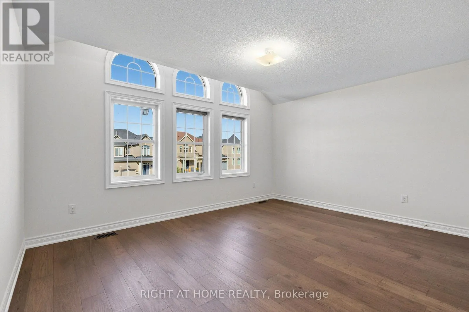 592 MACTIER DRIVE