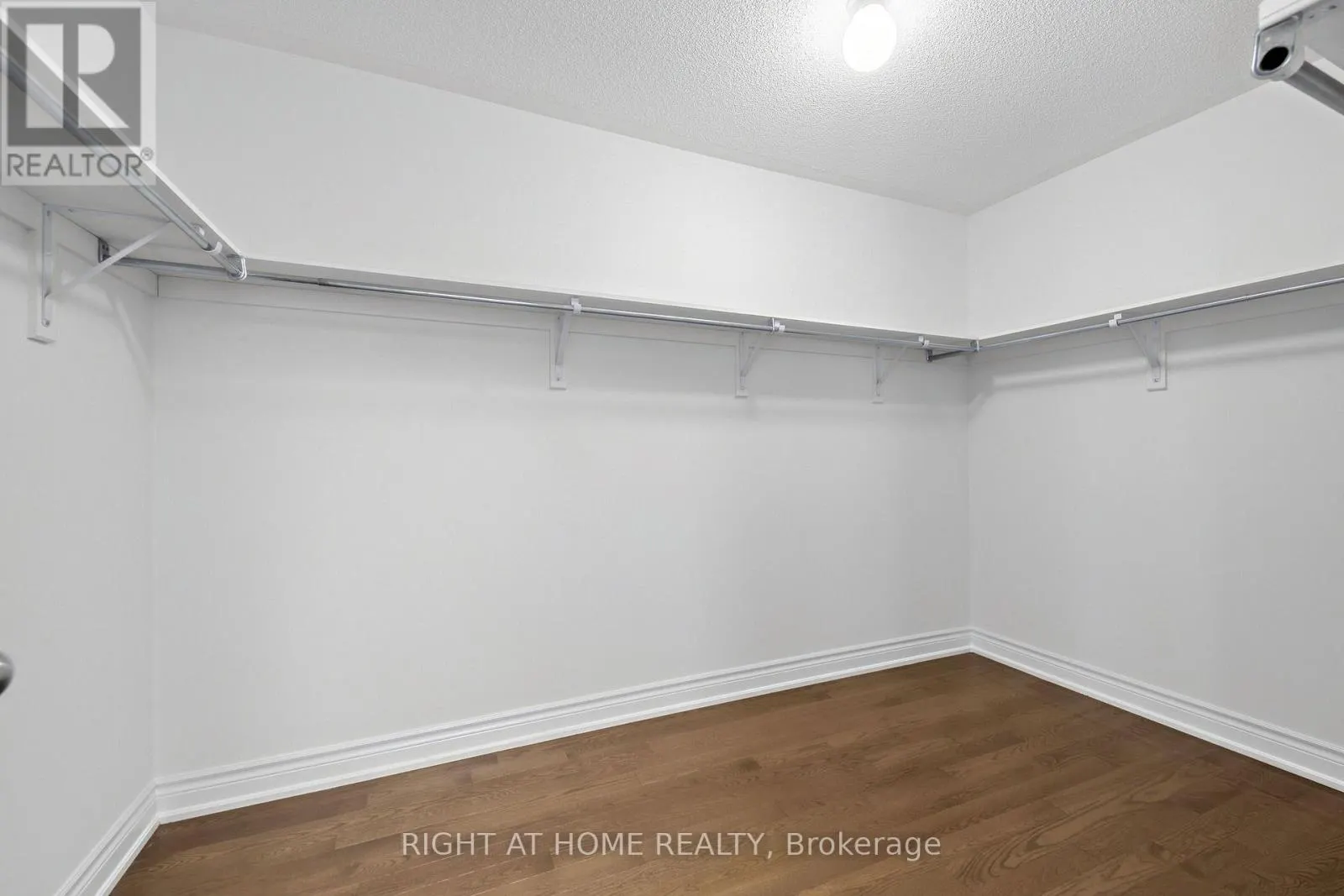 592 MACTIER DRIVE