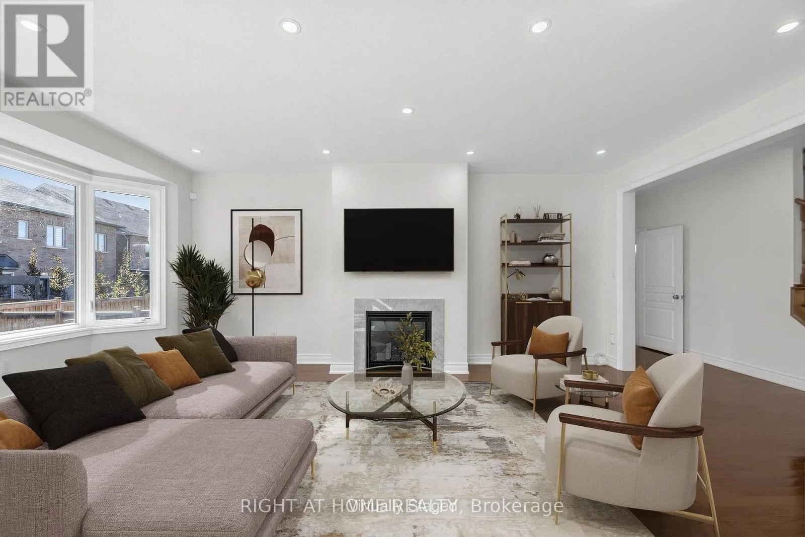 592 MACTIER DRIVE