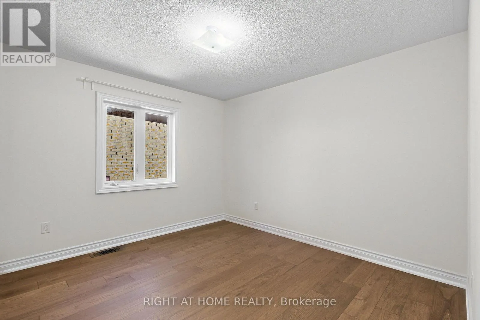 592 MACTIER DRIVE