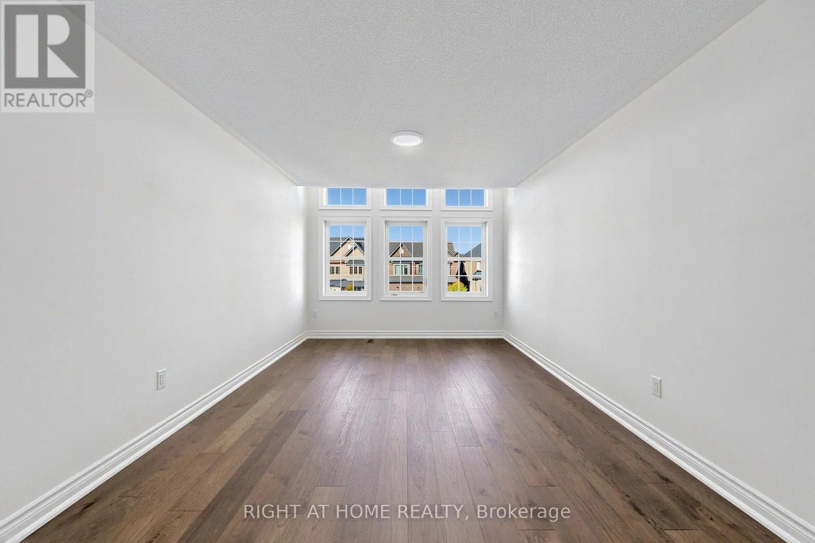 592 MACTIER DRIVE