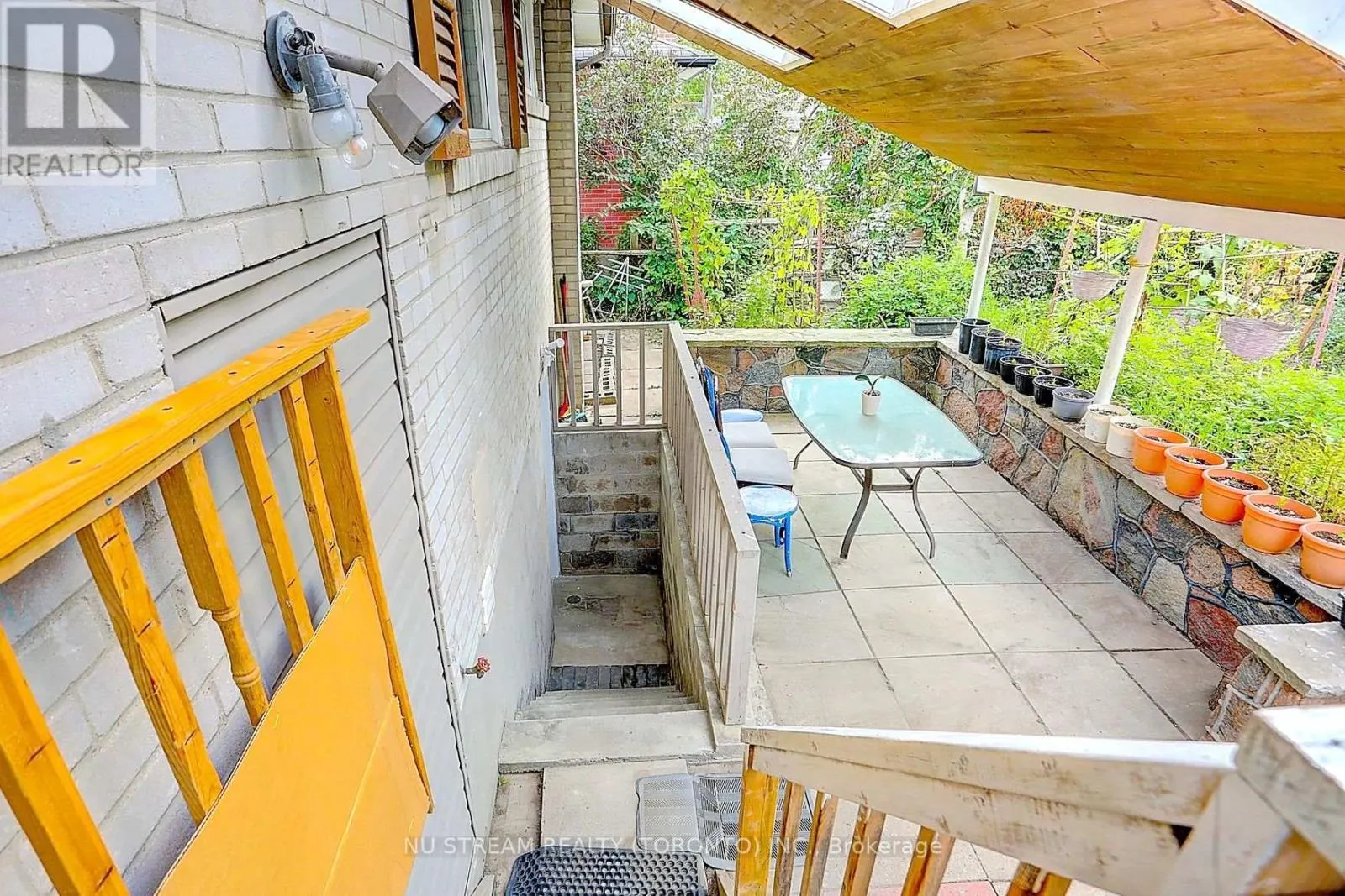 MAIN - 432 CROSBY AVENUE