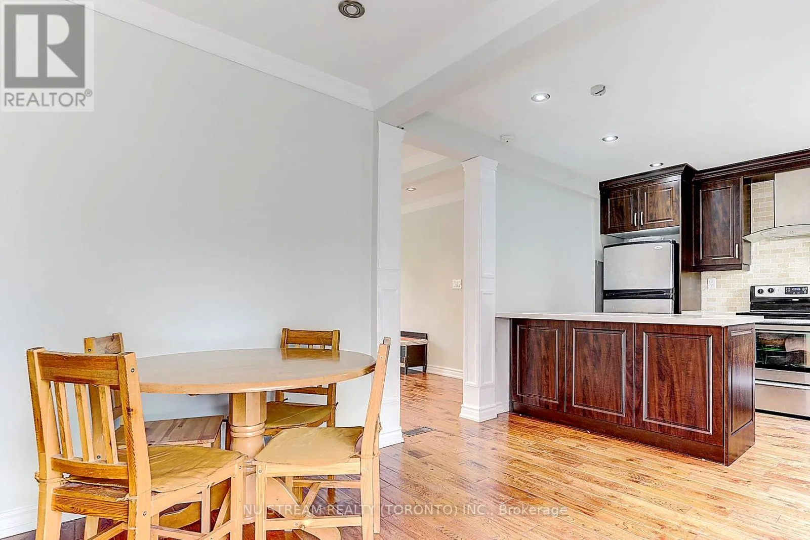 MAIN - 432 CROSBY AVENUE