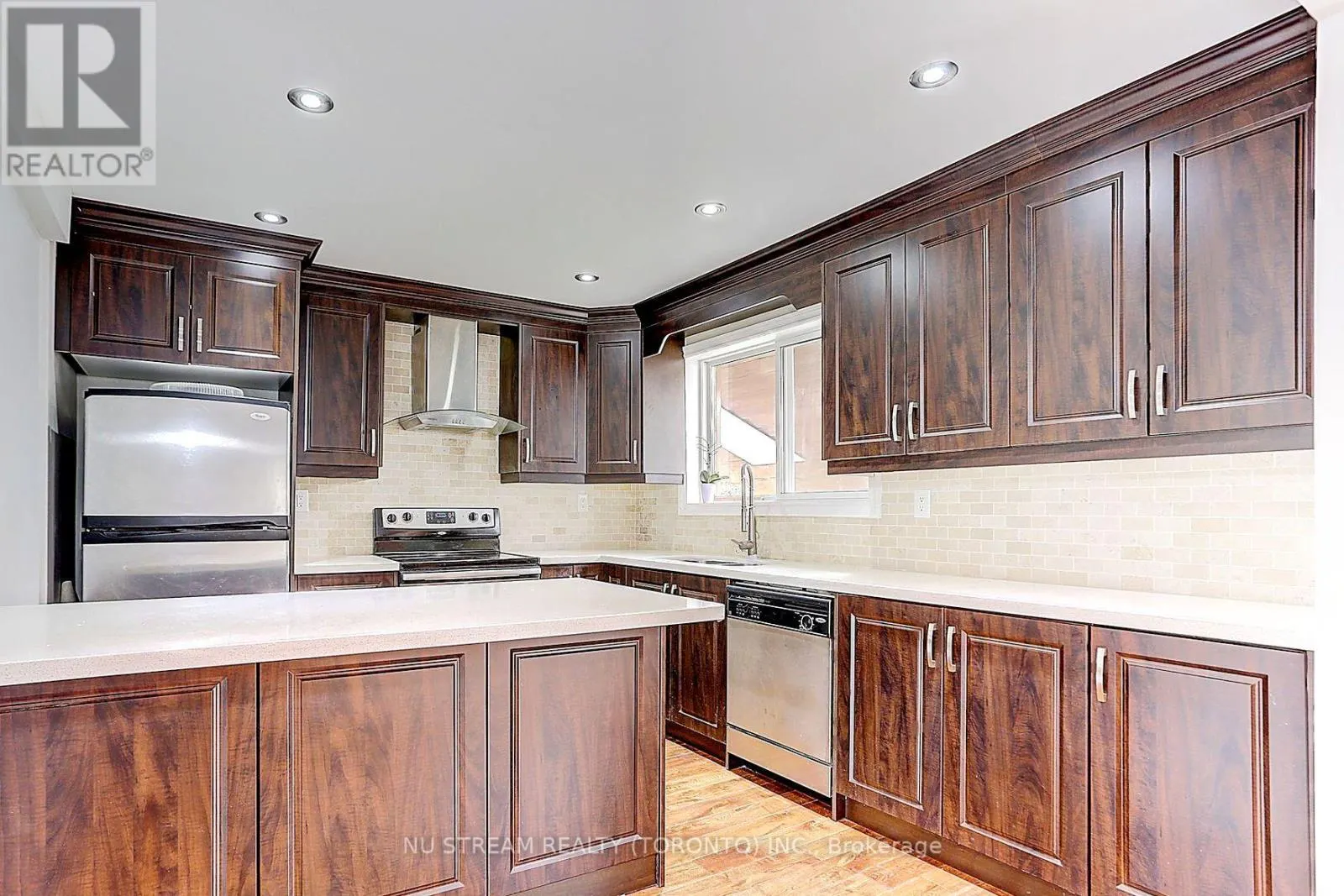 MAIN - 432 CROSBY AVENUE