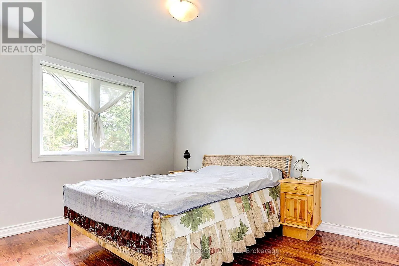 MAIN - 432 CROSBY AVENUE