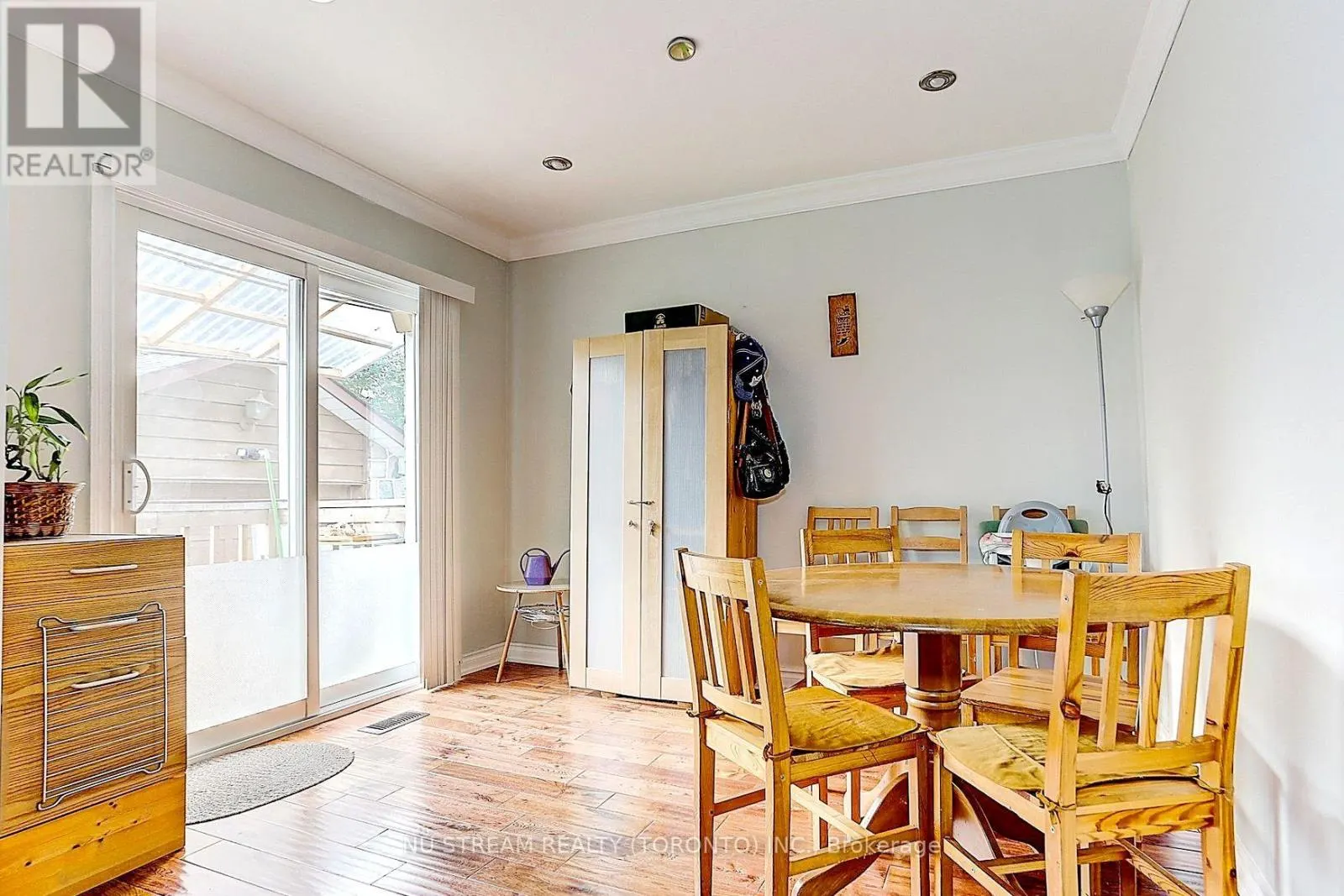 MAIN - 432 CROSBY AVENUE
