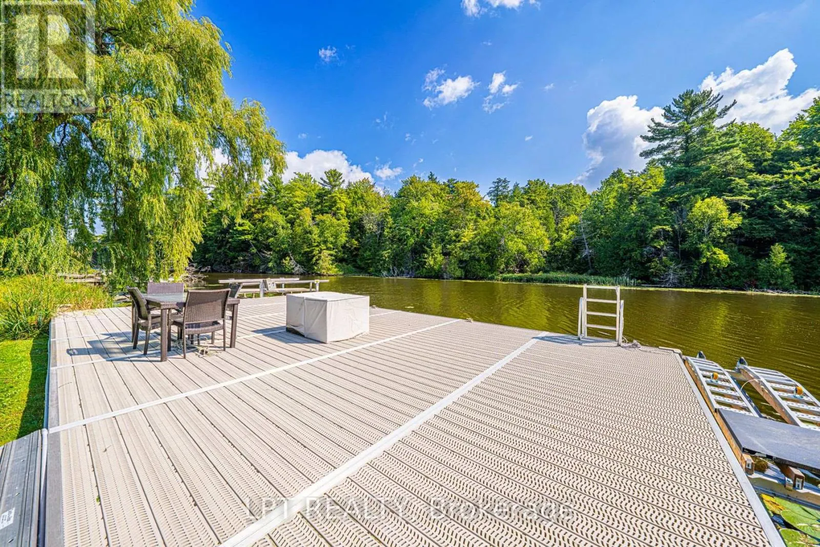 5 BIRCH KNOLL ROAD