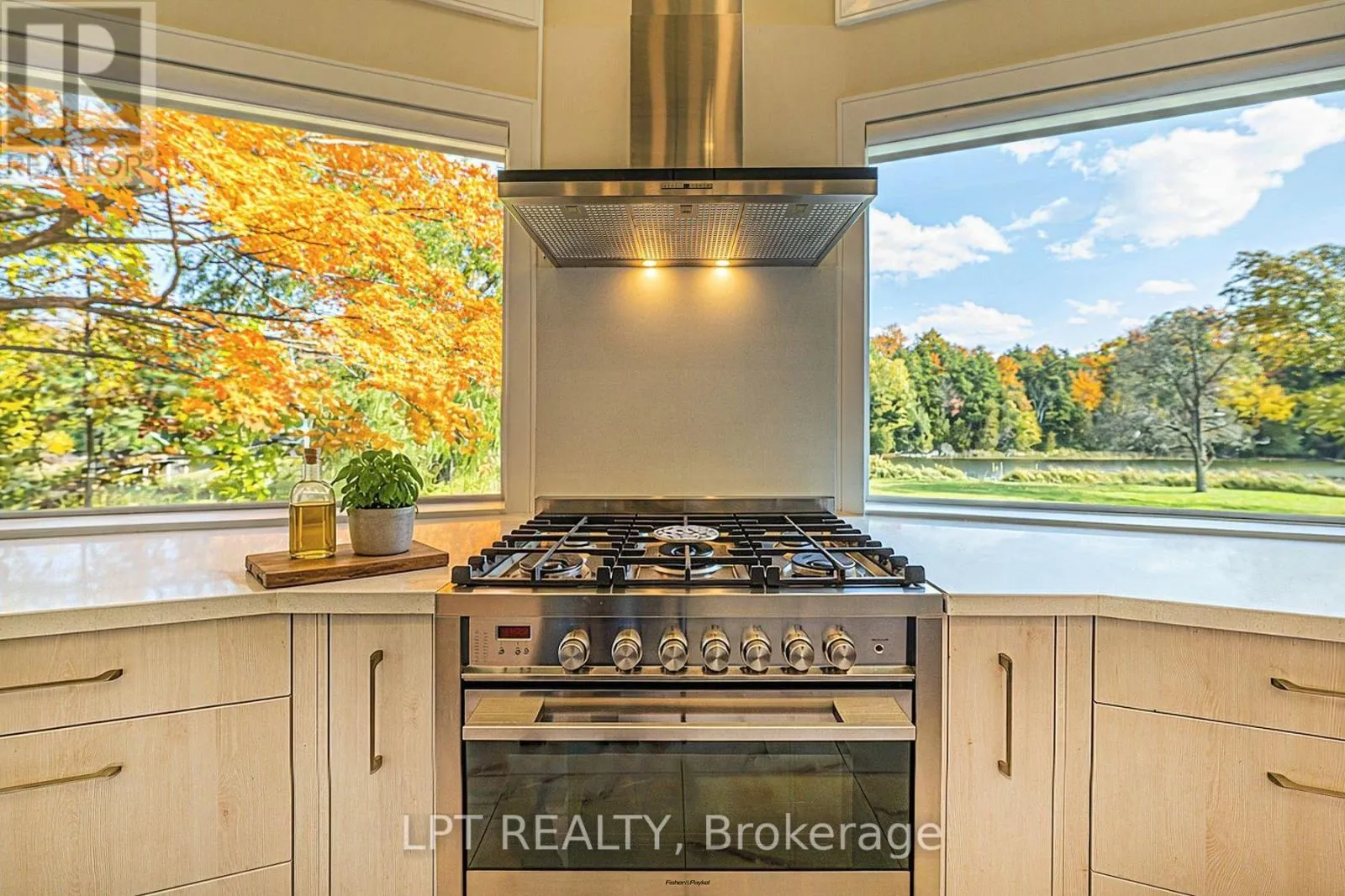5 BIRCH KNOLL ROAD