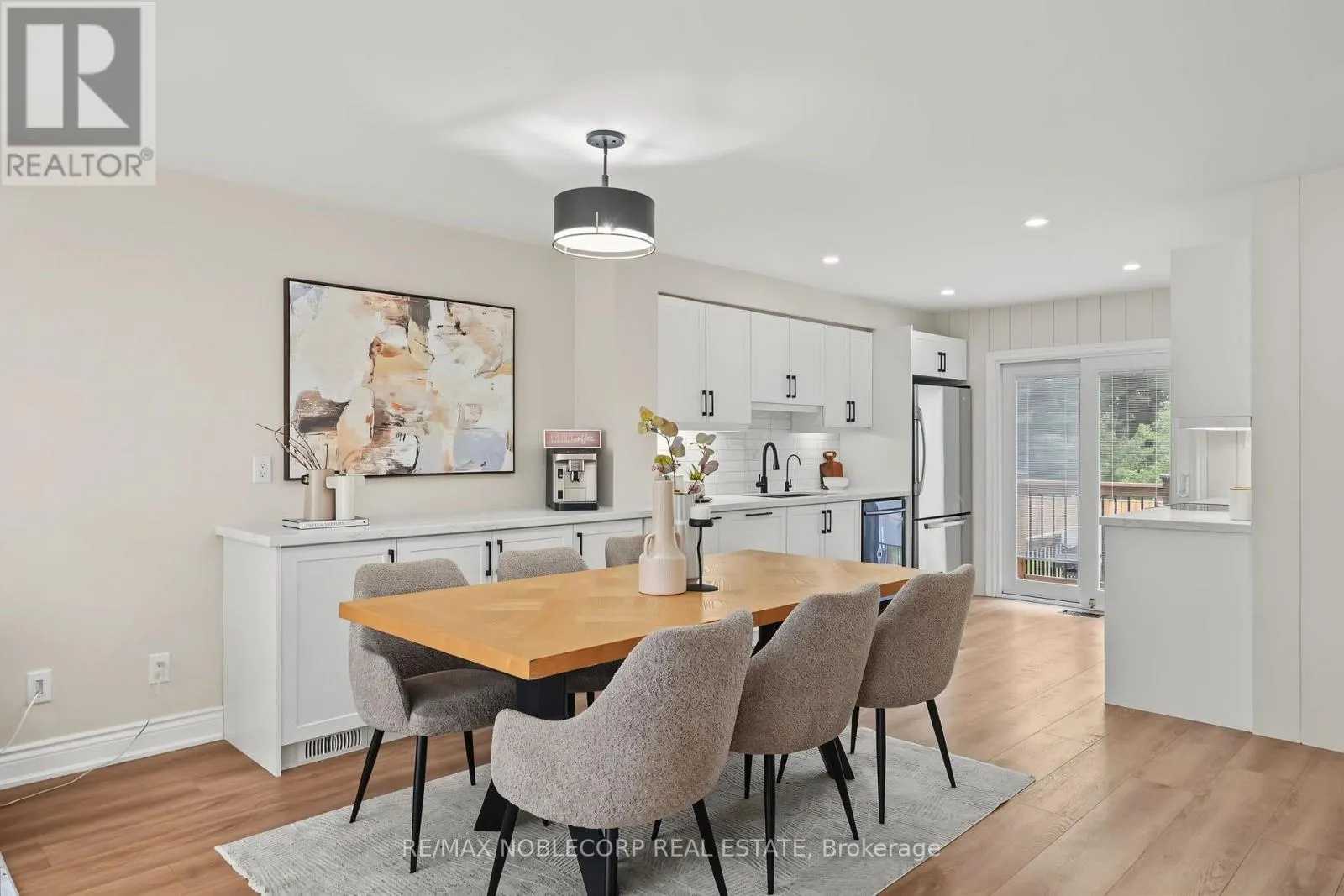 76 EDENBRIDGE DRIVE