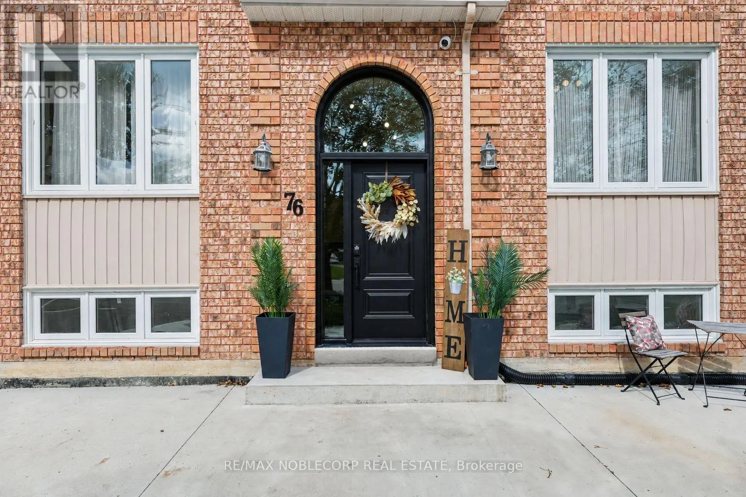 76 EDENBRIDGE DRIVE
